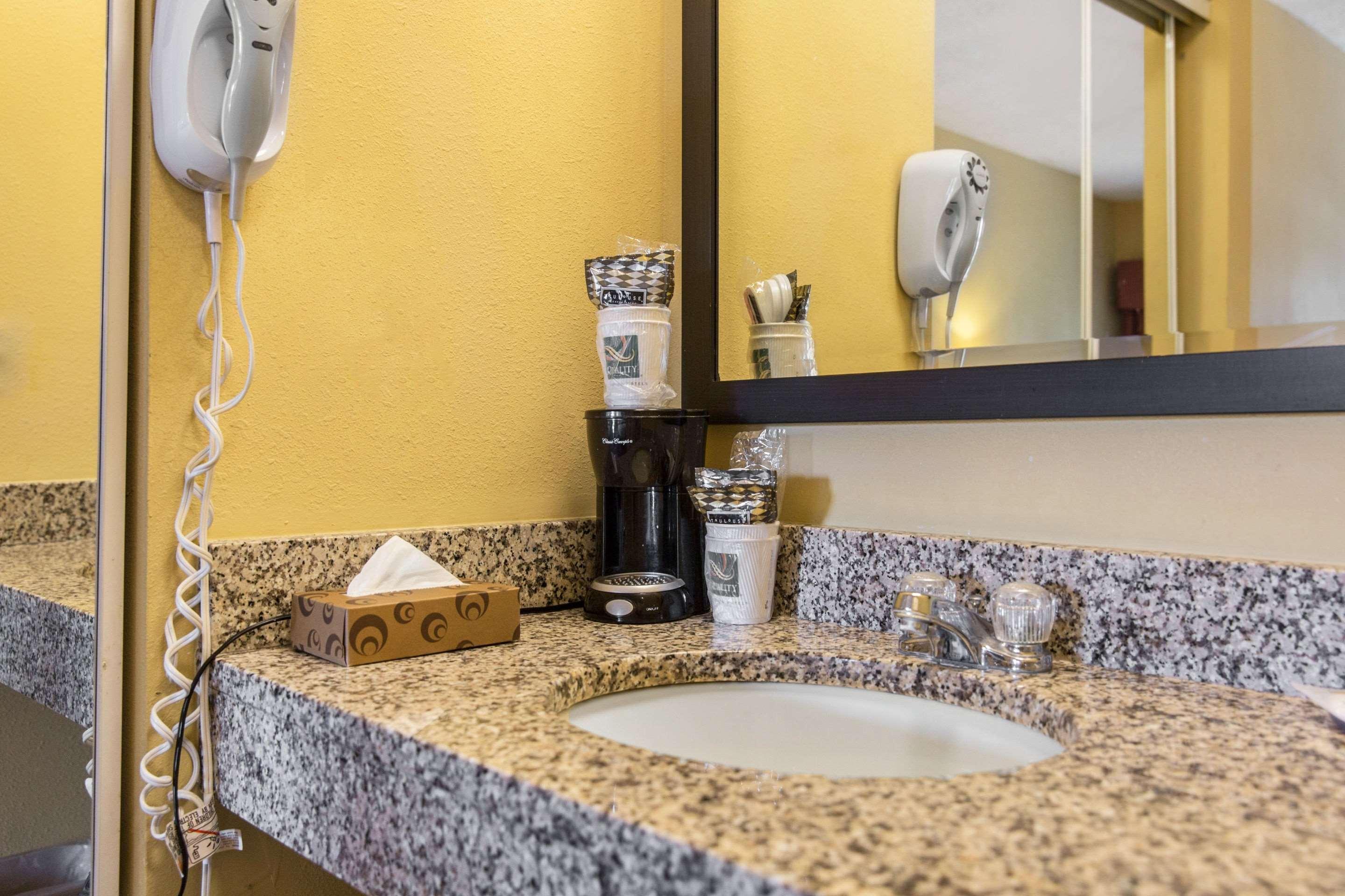 Quality Inn Calera Exterior foto